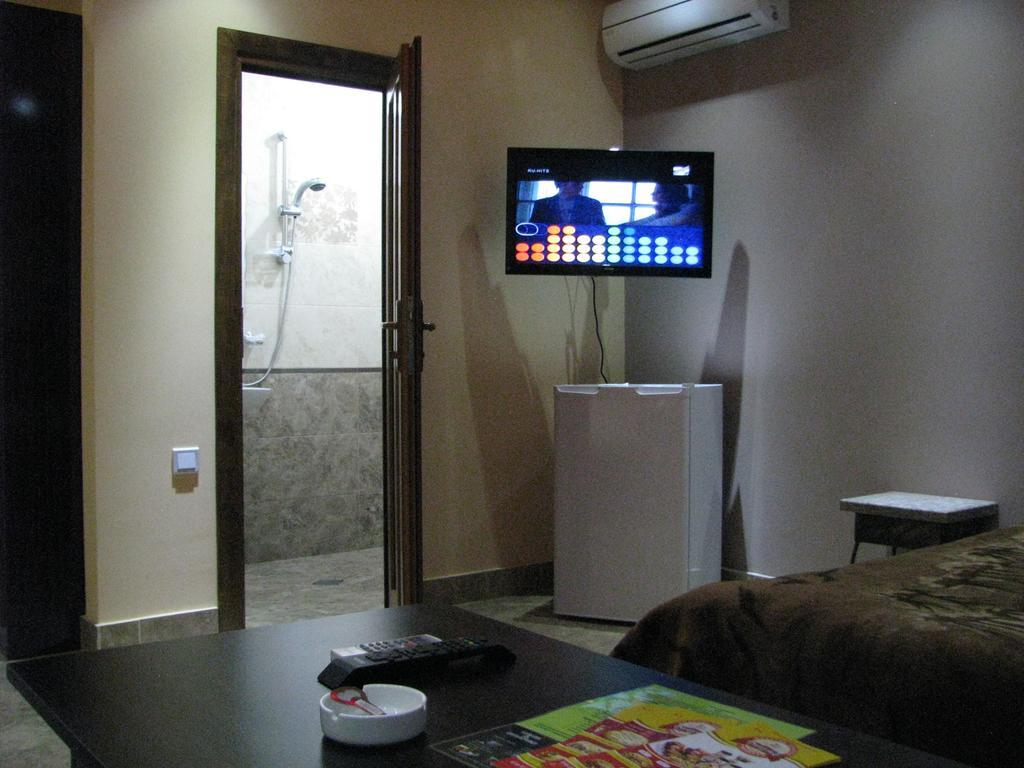 Princ Plaza Hotel Yerevan Room photo